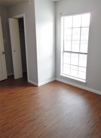 6933 Sunflower Circle N, Fort Worth, TX 76120