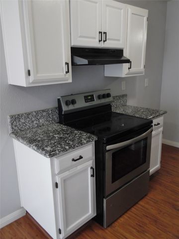 6933 Sunflower Circle N, Fort Worth, TX 76120