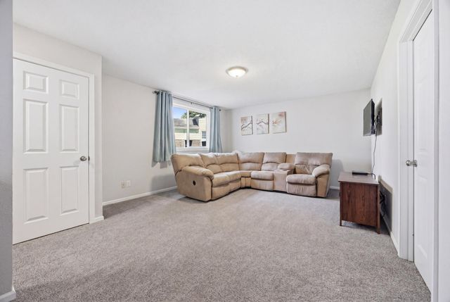 1918 55th Avenue S, Fargo, ND 58104