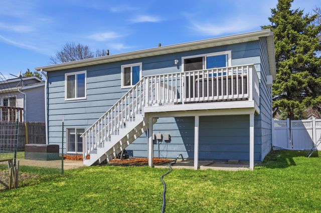 1918 55th Avenue S, Fargo, ND 58104