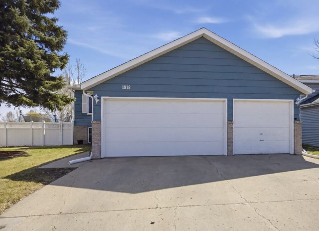 1918 55th Avenue S, Fargo, ND 58104