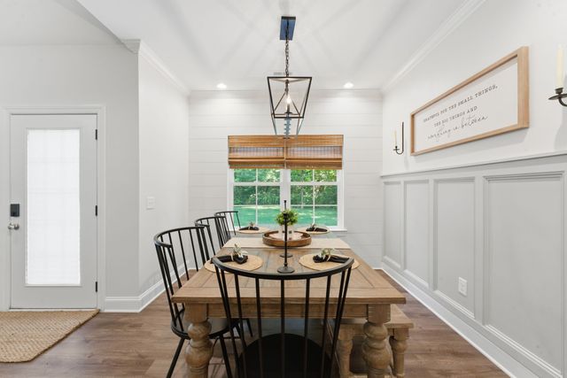 1304 Summer Station Dr, Chapel Hill, TN 37034