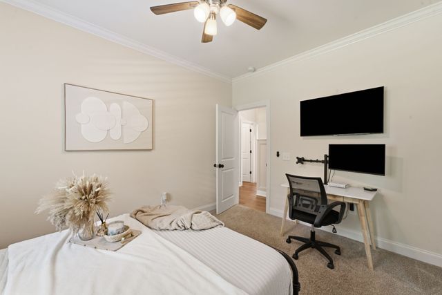 1304 Summer Station Dr, Chapel Hill, TN 37034