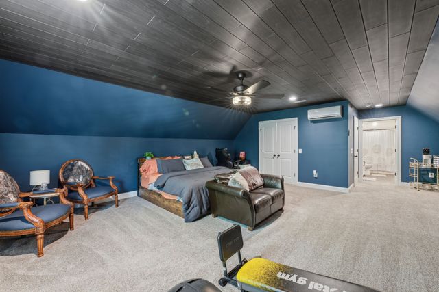 1304 Summer Station Dr, Chapel Hill, TN 37034