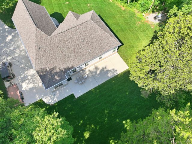 1304 Summer Station Dr, Chapel Hill, TN 37034