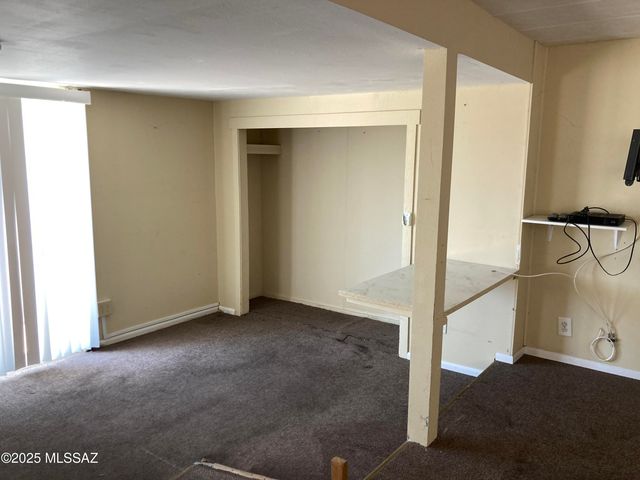 176 W Rama Drive, Green Valley, AZ 85614