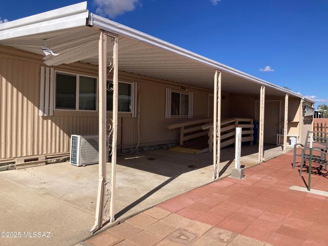 176 W Rama Drive, Green Valley, AZ 85614