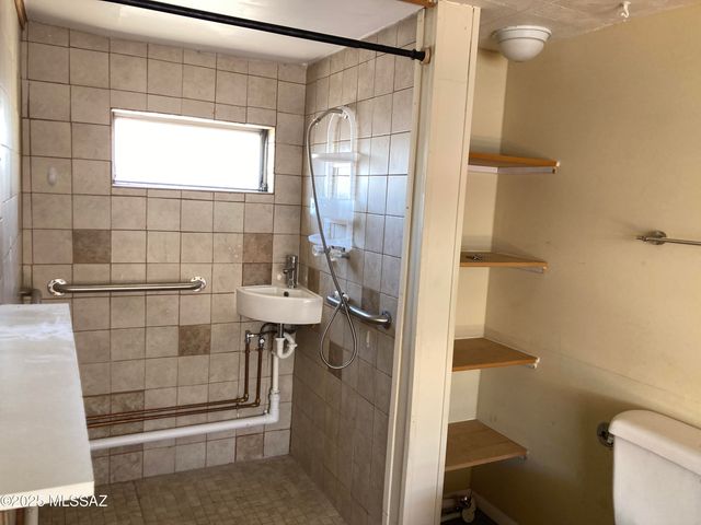 176 W Rama Drive, Green Valley, AZ 85614