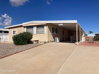 176 W Rama Drive, Green Valley, AZ 85614