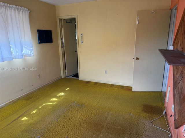 100 NE 212th Ter, Miami Gardens, FL 33179