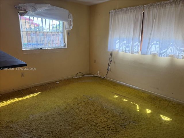 100 NE 212th Ter, Miami Gardens, FL 33179