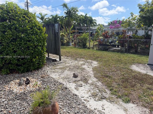100 NE 212th Ter, Miami Gardens, FL 33179