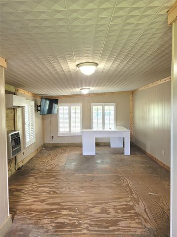 735 SW 1st, Detroit, TX 75436