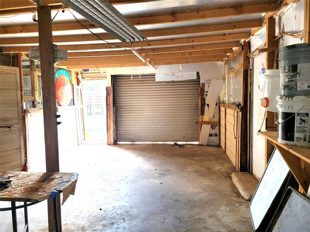 735 SW 1st, Detroit, TX 75436