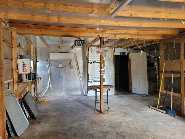 735 SW 1st, Detroit, TX 75436