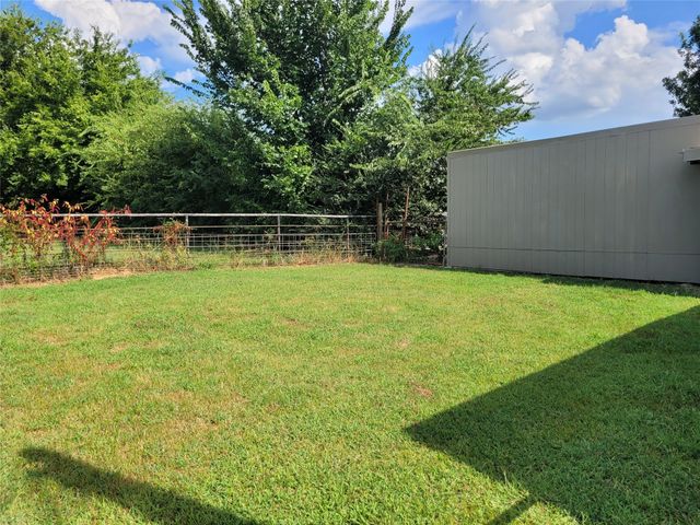 735 SW 1st, Detroit, TX 75436