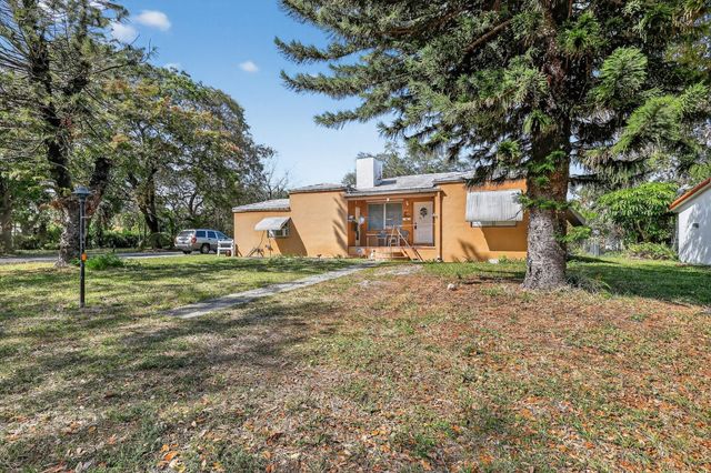 707 NE 113th Street, Biscayne Park, FL 33161