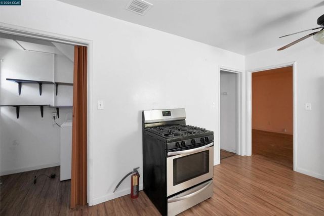 1543 Havenscourt Blvd, Oakland, CA 94621
