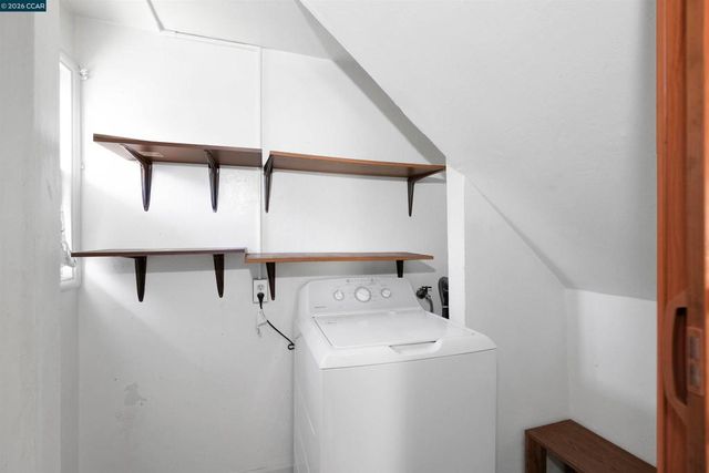 1543 Havenscourt Blvd, Oakland, CA 94621