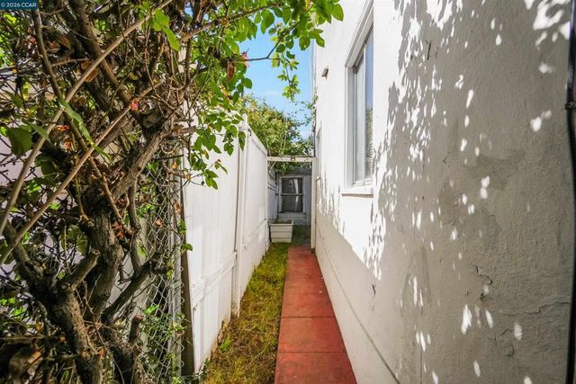 1543 Havenscourt Blvd, Oakland, CA 94621