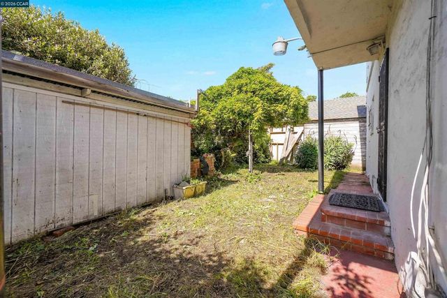1543 Havenscourt Blvd, Oakland, CA 94621