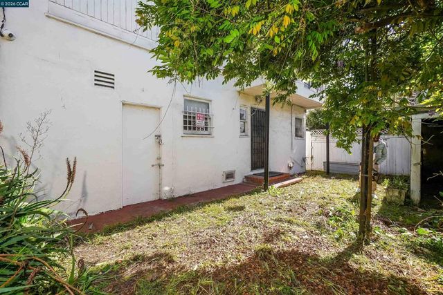 1543 Havenscourt Blvd, Oakland, CA 94621