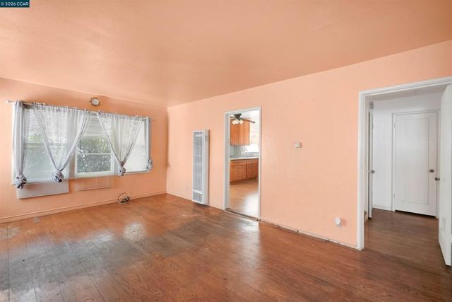 1543 Havenscourt Blvd, Oakland, CA 94621