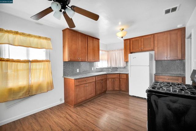 1543 Havenscourt Blvd, Oakland, CA 94621