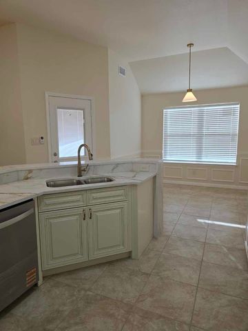 9400 Claudia Drive, Fort Worth, TX 76134