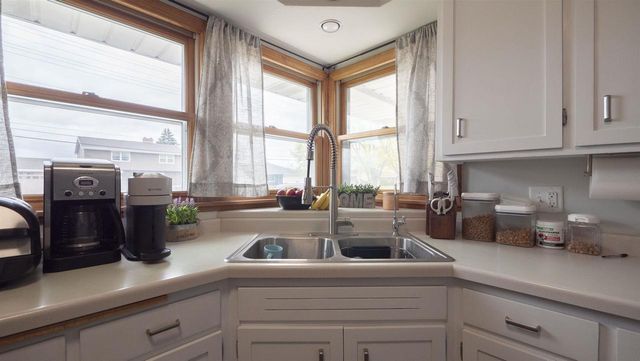 1909 MAIN AVENUE, Kaukauna, WI 54130