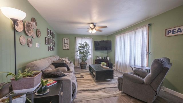 1909 MAIN AVENUE, Kaukauna, WI 54130