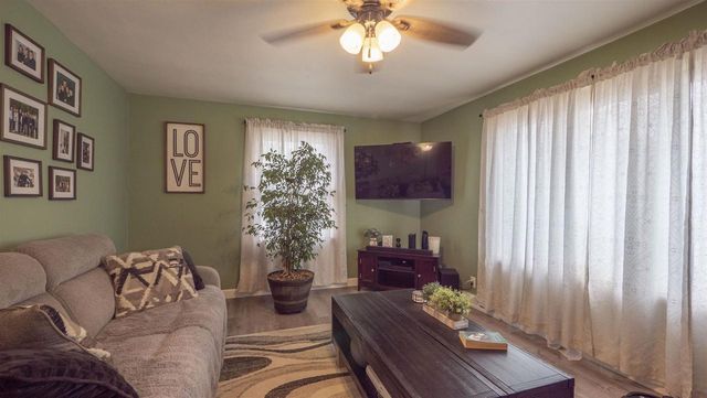 1909 MAIN AVENUE, Kaukauna, WI 54130