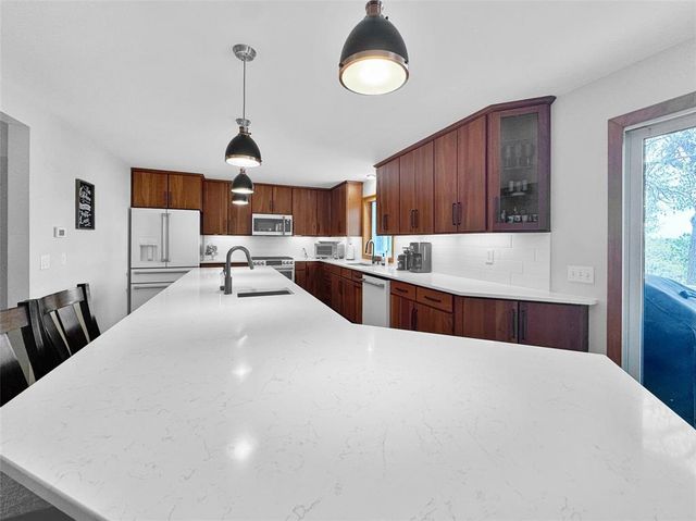 611 Moonlight Drive, Altoona, WI 54720