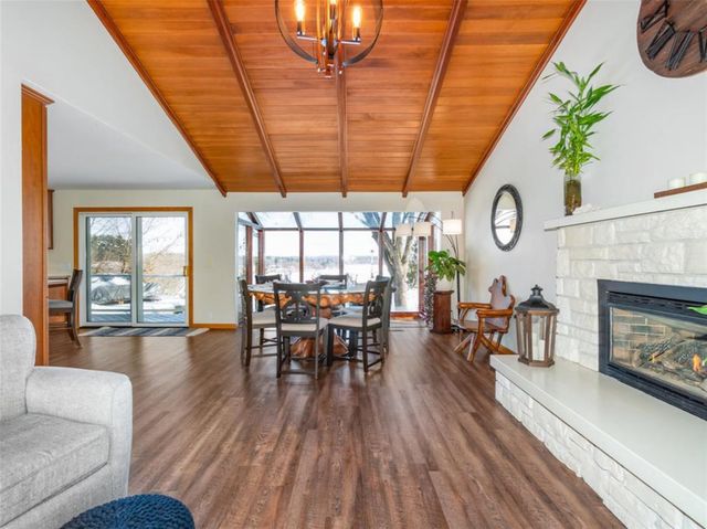 611 Moonlight Drive, Altoona, WI 54720