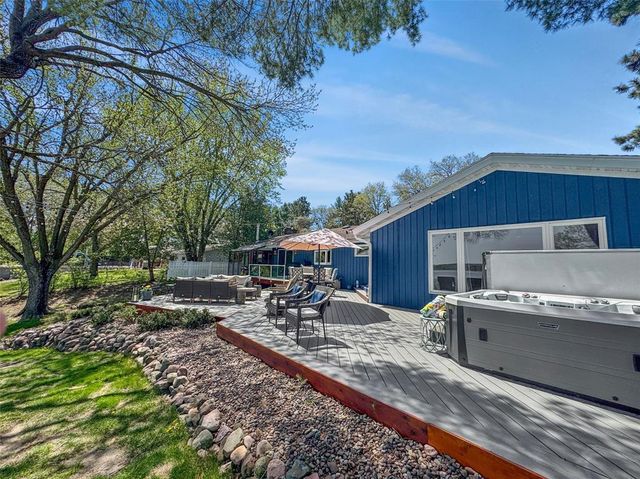 611 Moonlight Drive, Altoona, WI 54720