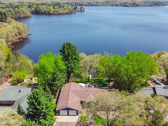 611 Moonlight Drive, Altoona, WI 54720