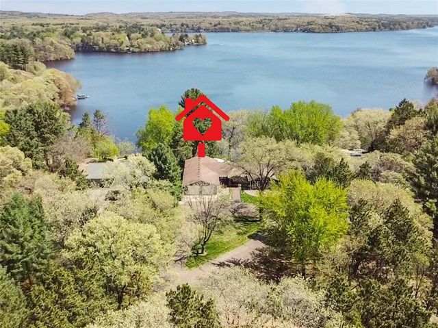 611 Moonlight Drive, Altoona, WI 54720