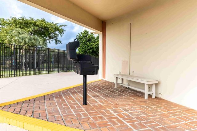 2800 Sunrise Lakes Drive W Apt 301, Sunrise, FL 33322