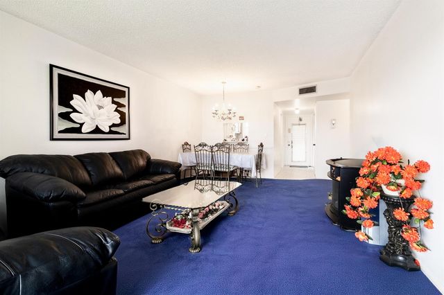 2800 Sunrise Lakes Drive W Apt 301, Sunrise, FL 33322