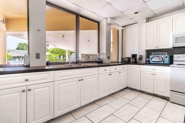 2800 Sunrise Lakes Drive W Apt 301, Sunrise, FL 33322