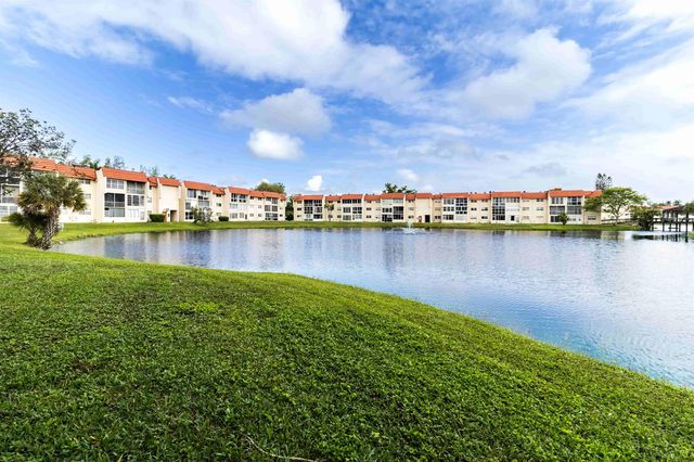 2800 Sunrise Lakes Drive W Apt 301, Sunrise, FL 33322