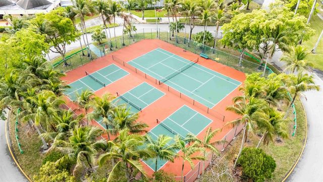 2800 Sunrise Lakes Drive W Apt 301, Sunrise, FL 33322