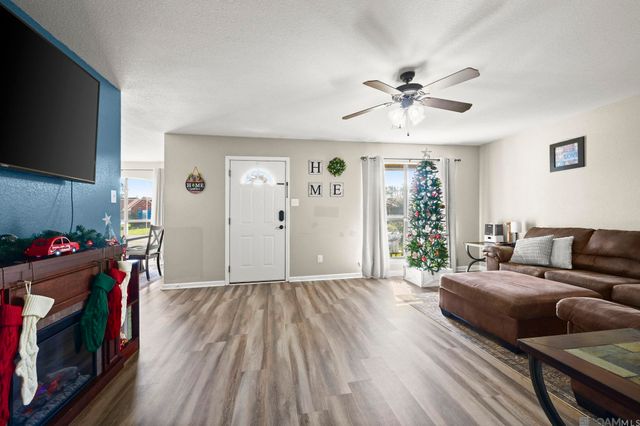 26002 Burlwood Ave, Denham Springs, LA 70726