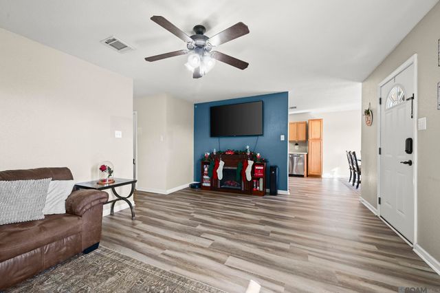 26002 Burlwood Ave, Denham Springs, LA 70726