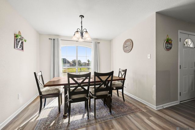 26002 Burlwood Ave, Denham Springs, LA 70726