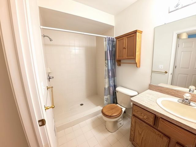 44443 Patricia, Sterling Heights, MI 48314