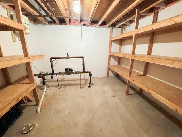 44443 Patricia, Sterling Heights, MI 48314