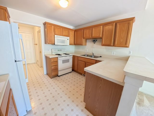 44443 Patricia, Sterling Heights, MI 48314