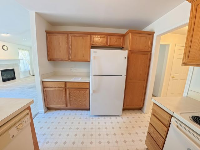 44443 Patricia, Sterling Heights, MI 48314
