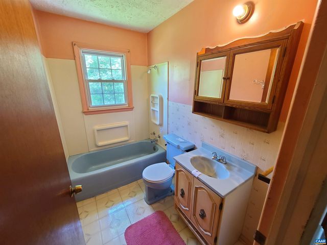 10307 SPOTSWOOD TRL, Stanardsville, VA 22973